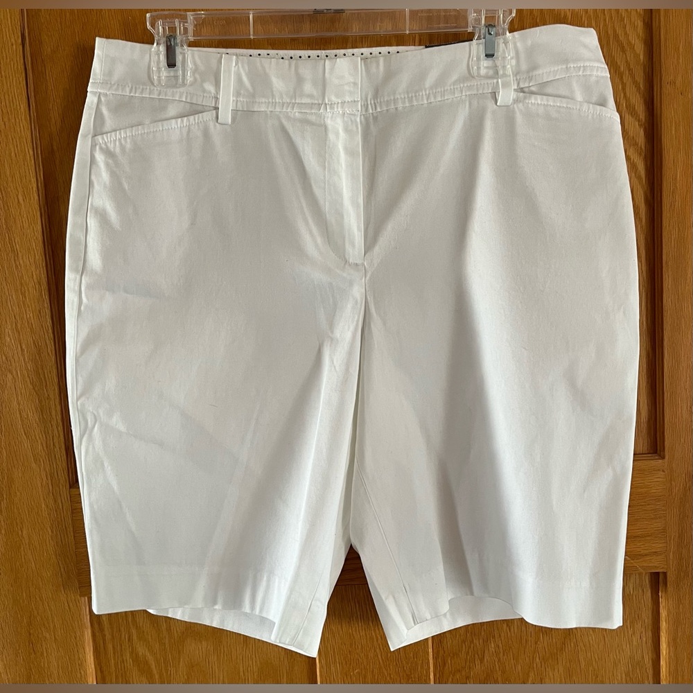 NWT Talbots Perfect short, white 10P casual nuetral summer spring cotton/spandex